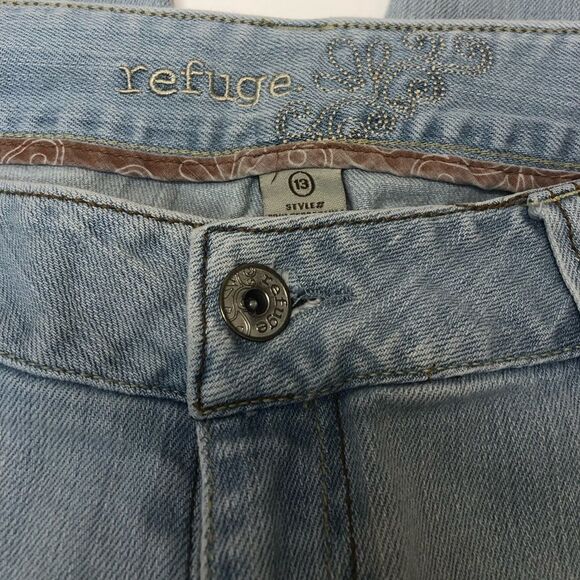 Refuge light denim shorts size 13 - Picture 2 of 10